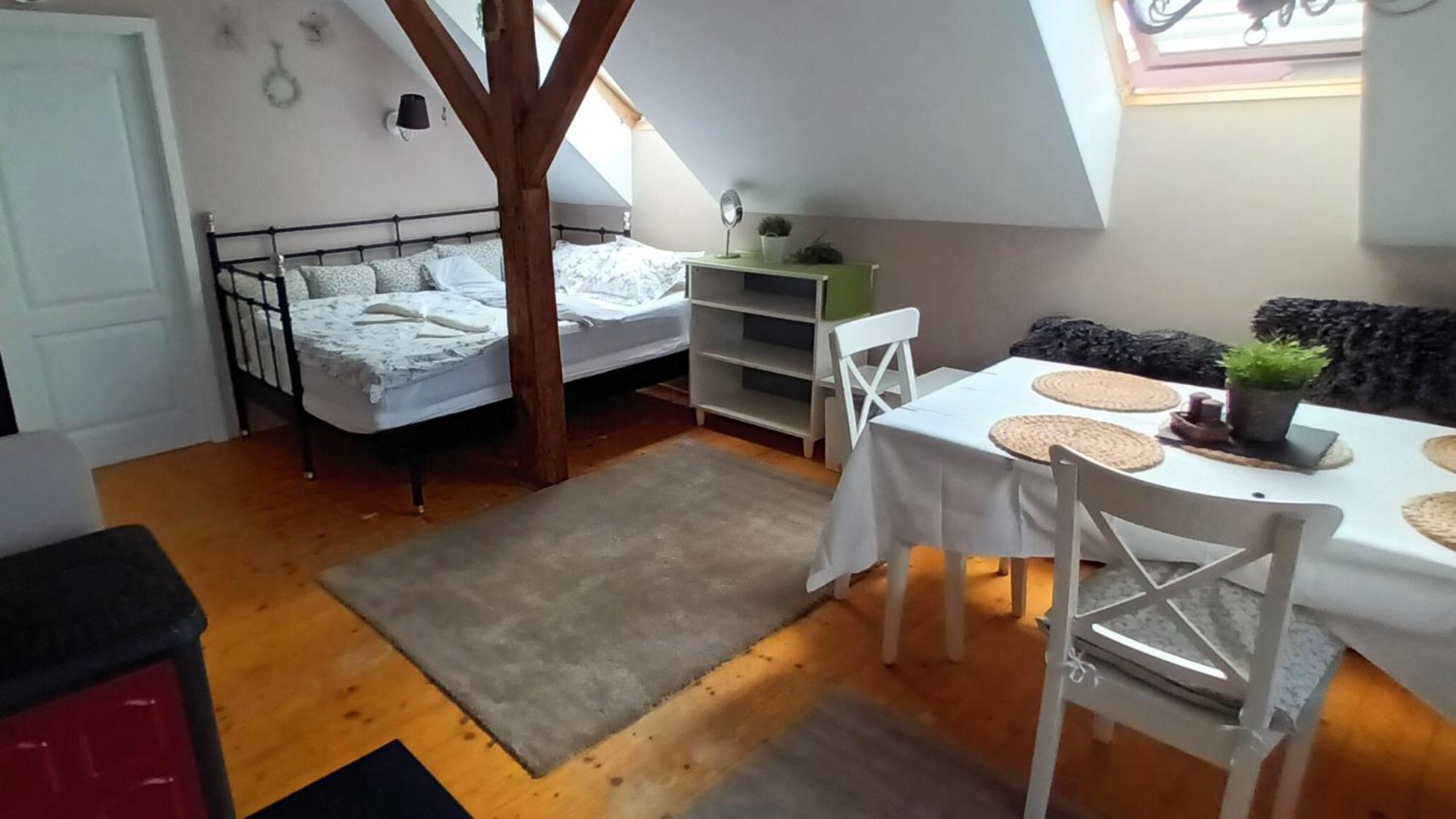 Apartmany Pod Putimskou Branou ปีเซค ภายนอก รูปภาพ